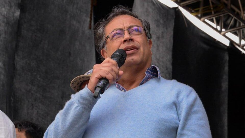 Elecciones en Colombia: la historia de Gustavo Petro, el candidato favorito a ganar el balotaje