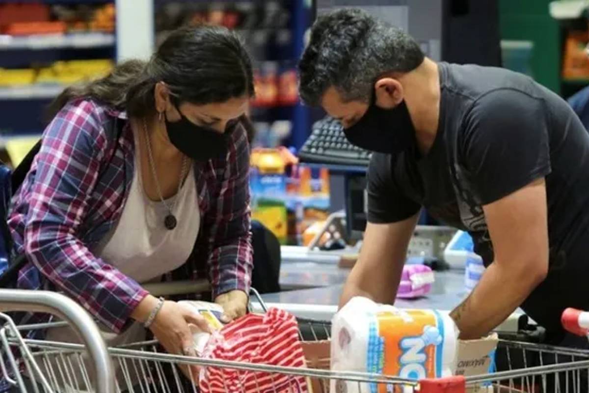 La inflación argentina se acelera en junio y alcanza el 64% anual